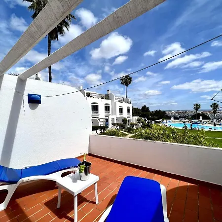 Sunset With Pool By Homing Apartamento