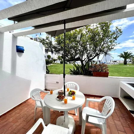 Sunset With Pool By Homing Apartamento